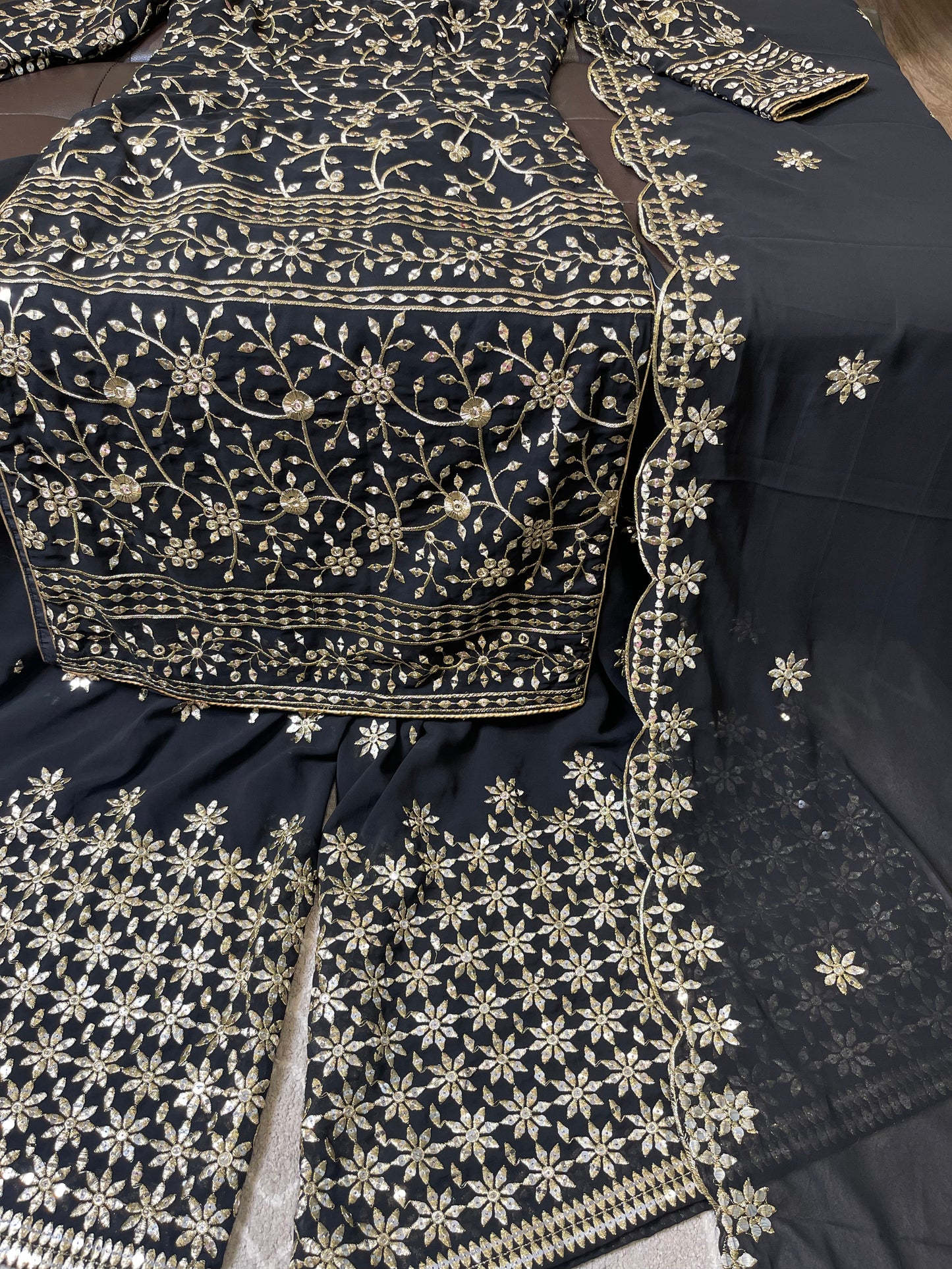 Gunbeer sharara suit