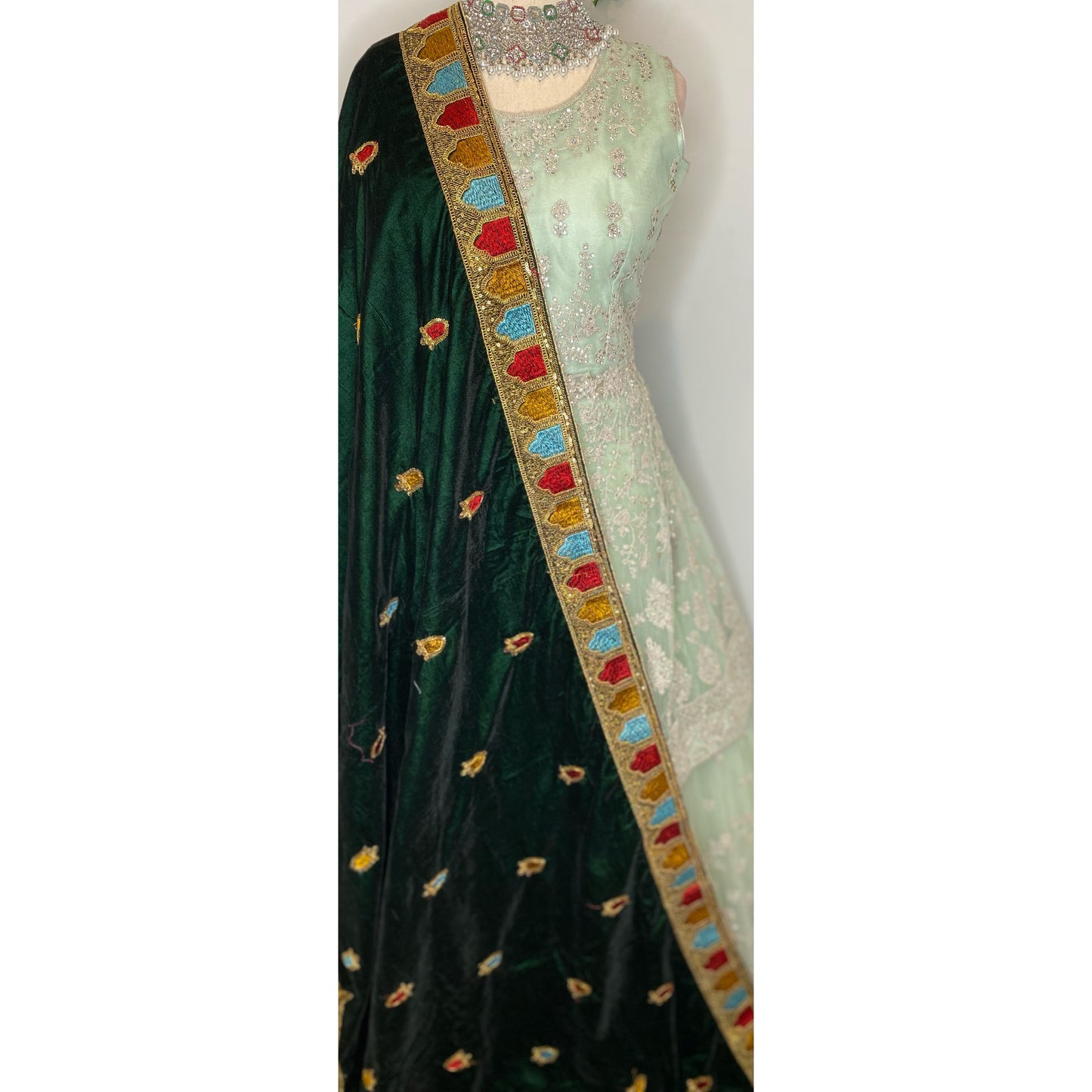 Sneha velvet shawl (bottle Green)