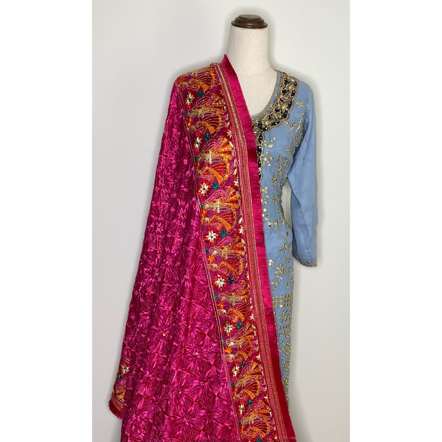 Kirat phulkari (Majanta)