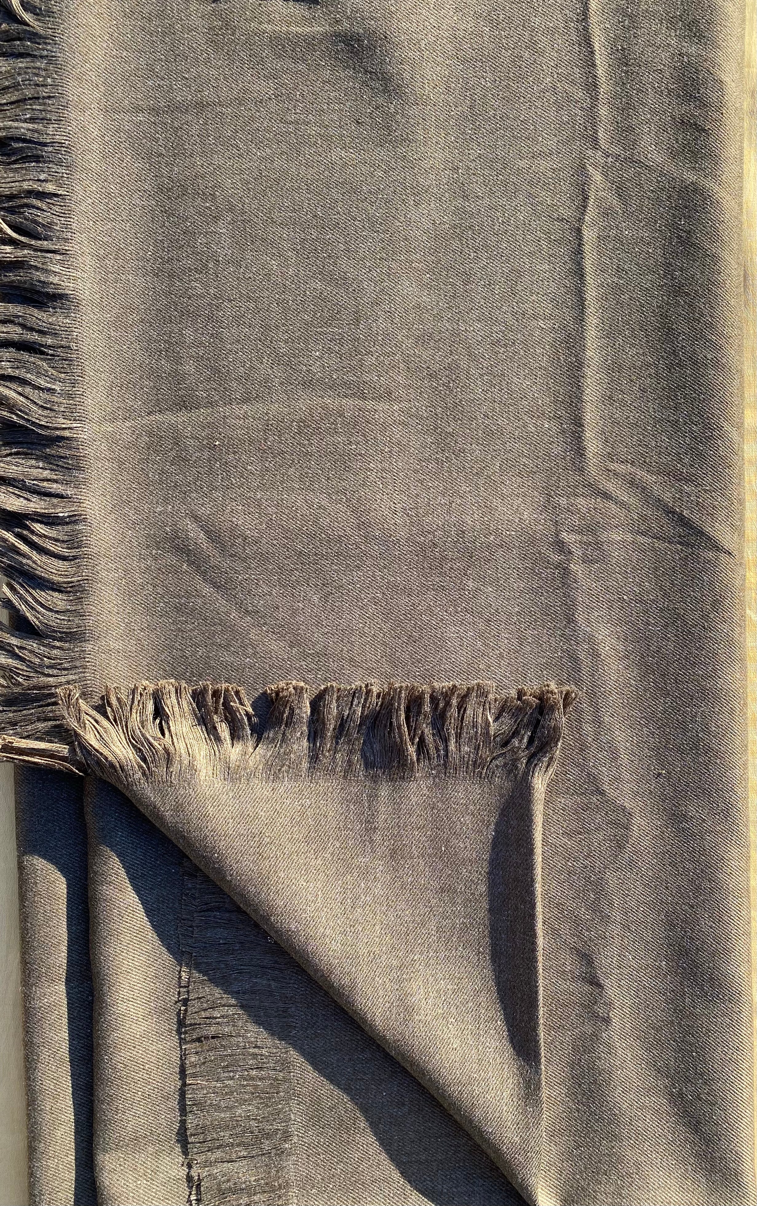 Pure wool shawl (Lohi)