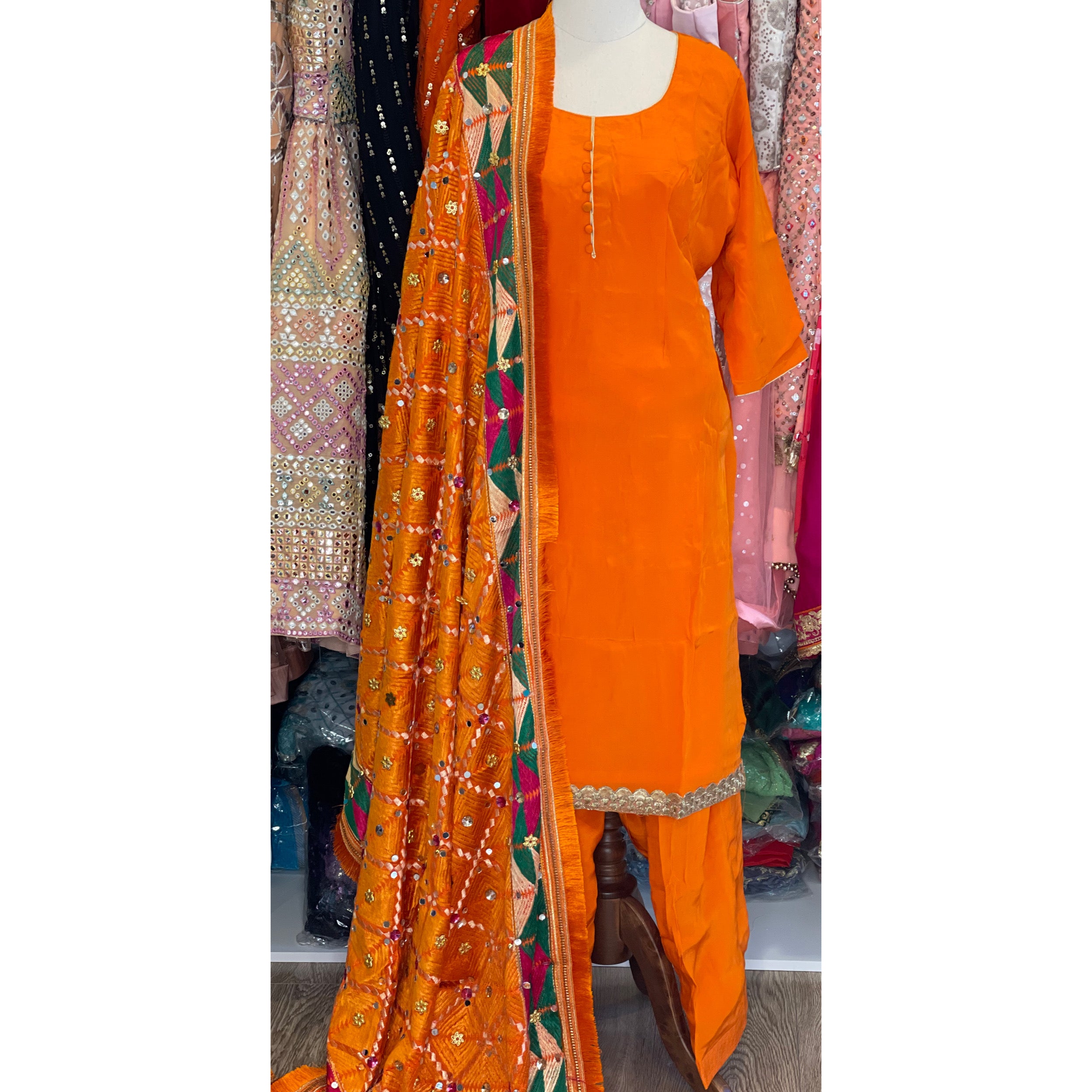 Salwar suit (Size 46)
